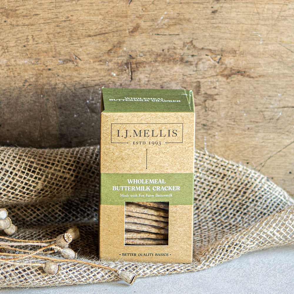 MADE WITH FEN FARM DAIRY BUTTERMILK
Savoury crackers hand-baked in the Scottish Highlands by Mellis Cheese, using Fen Farm Dairy raw cultured buttermilk. Pairs well with any of our cheeses.