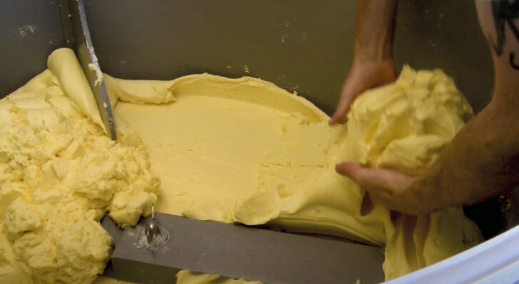 FenFarmDairy - How we make our Bungay Butter