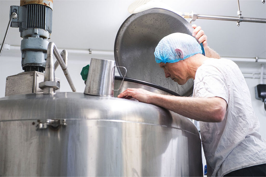 FenFarmDairy Fen Farm Dairy - The making of Skyr Yoghurt_0008_FF_Skyr0004_sr